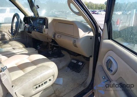 2000 Chevrolet Tahoe Z71 from USA, damaged, VIN 1GNEK13R9YR172252